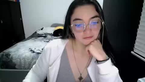 Sam online show from February 6, 1:43 am