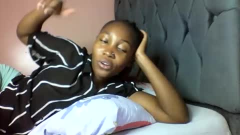 Snapshot of mochakei chatting on October 9, 7:34 pm mochakei online show from October 9, 7:34 pm