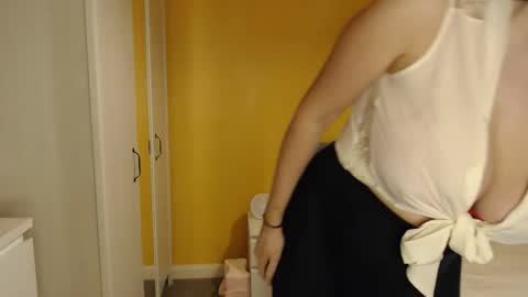 Snapshot of mockingjay3001 chatting on October 29, 5:25 pm Mockingjay3001 online show from October 29, 5:25 pm