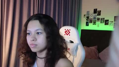 Snapshot of moco_choco chatting on October 12, 1:26 am moco_choco online show from October 12, 1:26 am