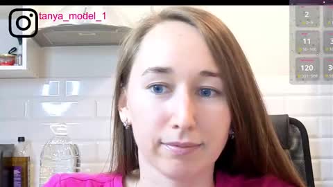 Snapshot of model_10 chatting on November 6, 8:32 pm Tatiana online show from November 6, 8:32 pm