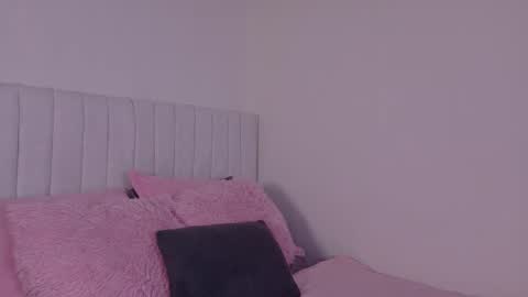 Snapshot of modelross07 chatting on February 26, 7:57 pm zoe ross online show from February 26, 7:57 pm