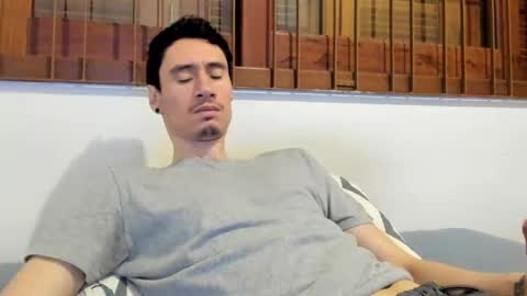 Snapshot of moderdelier chatting on December 7, 3:58 am DigBreed online show from December 7, 3:58 am