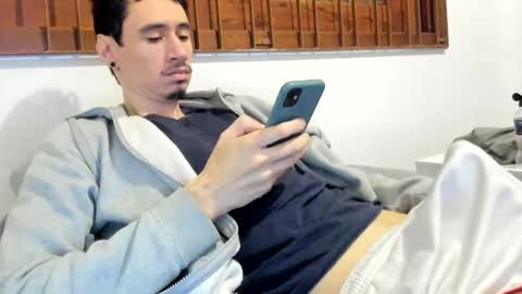 Snapshot of moderdelier chatting on December 22, 3:55 pm DigBreed online show from December 22, 3:55 pm