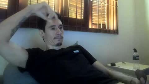 Snapshot of moderdelier chatting on December 26, 7:05 pm DigBreed online show from December 26, 7:05 pm