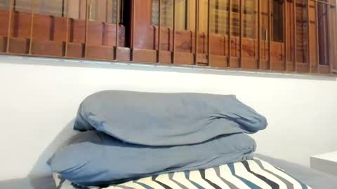 Snapshot of moderdelier chatting on January 10, 10:15 pm DigBreed online show from January 10, 10:15 pm