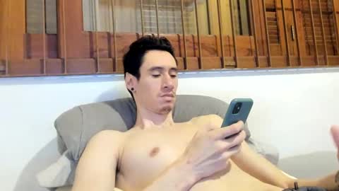 Snapshot of moderdelier chatting on January 22, 10:15 pm DigBreed online show from January 22, 10:15 pm