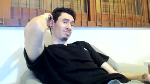 Snapshot of moderdelier chatting on February 15, 8:22 pm DigBreed online show from February 15, 8:22 pm