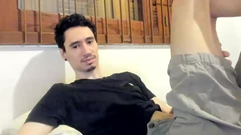 Snapshot of moderdelier chatting on March 1, 9:18 am DigBreed online show from March 1, 9:18 am