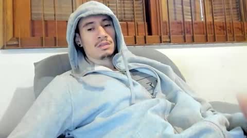 Snapshot of moderdelier chatting on September 13, 5:13 pm DigBreed online show from September 13, 5:13 pm