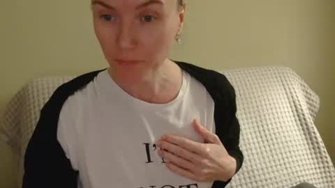 Snapshot of modesta1413 chatting on February 11, 12:15 am Aurora online show from February 11, 12:15 am