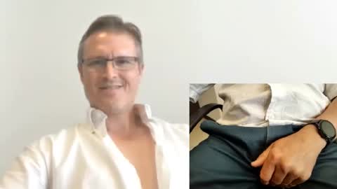 Snapshot of moe_001 chatting on January 14, 7:00 pm Moe online show from January 14, 7:00 pm