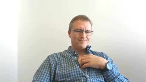 Snapshot of moe_001 chatting on September 25, 7:17 pm Moe online show from September 25, 7:17 pm