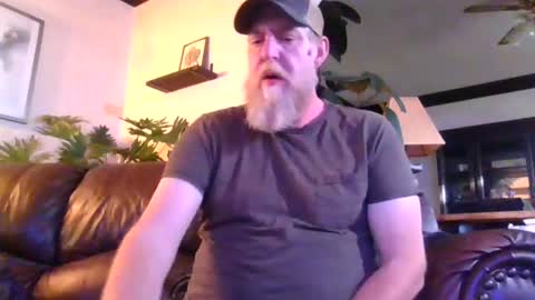 moeblick online show from November 16, 9:42 pm