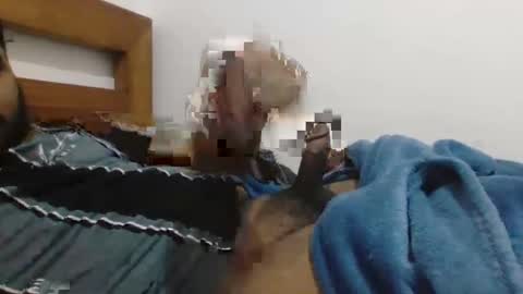 Snapshot of moeydsad4 chatting on October 20, 9:32 am moeydsad4 online show from October 20, 9:32 am