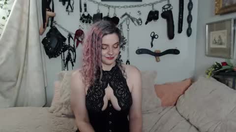 MohawkMischief online show from November 6, 11:04 pm