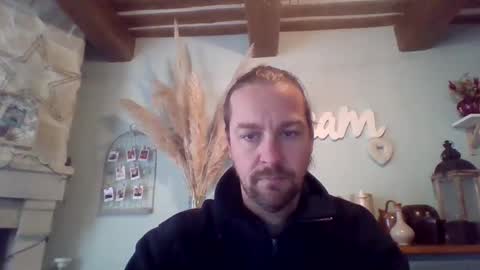 Julien online show from February 10, 12:29 pm