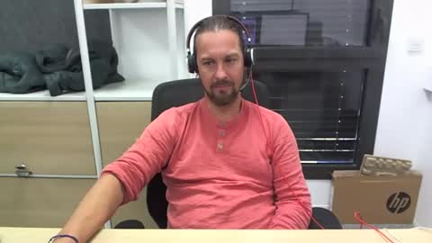 Julien online show from October 17, 3:14 pm