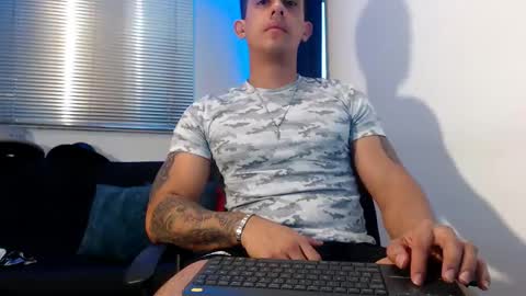 Moises Paez online show from February 16, 10:21 pm