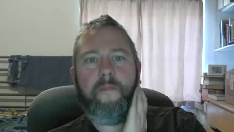 Snapshot of moistfalafel chatting on April 29, 5:30 pm Jode online show from April 29, 5:30 pm
