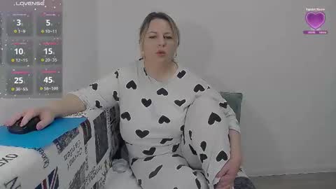 erika online show from April 4, 7:17 am