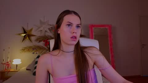 Snapshot of mol1y_kitten chatting on January 10, 7:32 pm Molly online show from January 10, 7:32 pm