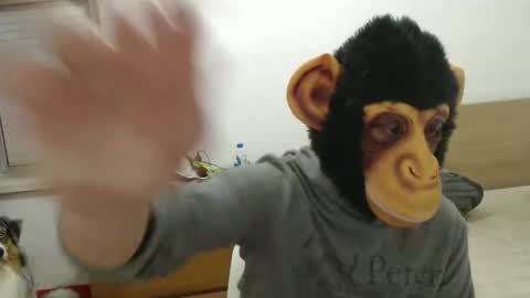 Snapshot of molkreid2 chatting on April 5, 3:04 am molkreid2 online show from April 5, 3:04 am