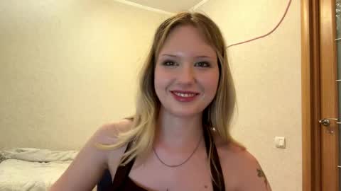 Snapshot of mollieadamek chatting on May 9, 2:22 pm Lisa online show from May 9, 2:22 pm