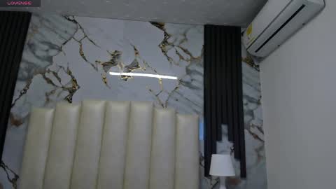 Hey Guys  Im Mollie online show from April 4, 11:40 am