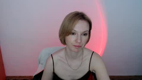 Snapshot of mollilove chatting on June 15, 9:22 am mollilove online show from June 15, 9:22 am
