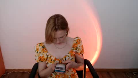 Snapshot of mollilove chatting on June 19, 9:46 am mollilove online show from June 19, 9:46 am