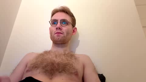 Snapshot of molliter chatting on February 1, 1:48 am molliter online show from February 1, 1:48 am