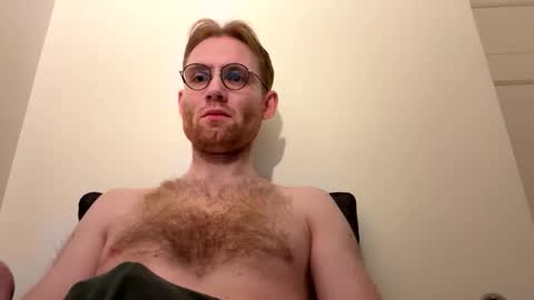 Snapshot of molliter chatting on February 4, 11:20 pm molliter online show from February 4, 11:20 pm