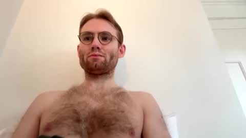 Snapshot of molliter chatting on February 18, 1:51 pm molliter online show from February 18, 1:51 pm