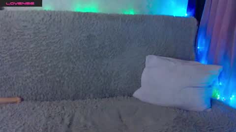 Snapshot of molly1sex chatting on November 21, 2:49 pm Molly1sex online show from November 21, 2:49 pm