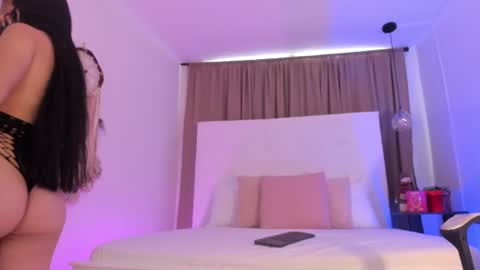 Snapshot of molly_beckers chatting on November 20, 2:28 pm online show from November 20, 2:28 pm