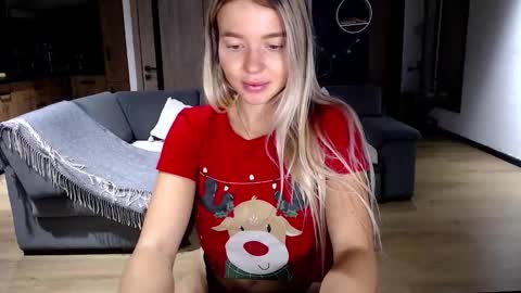 Molly online show from December 16, 12:32 pm