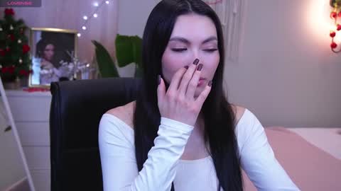 Molly online show from December 21, 6:52 am
