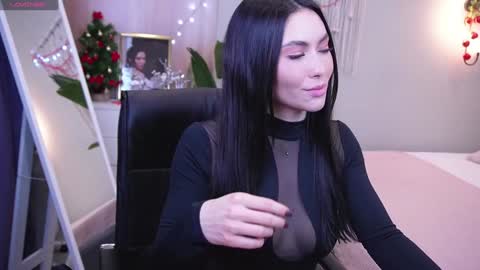 Molly online show from December 22, 7:00 am