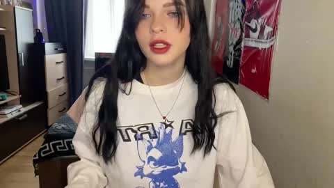 molly_kinkli online show from April 18, 8:40 am