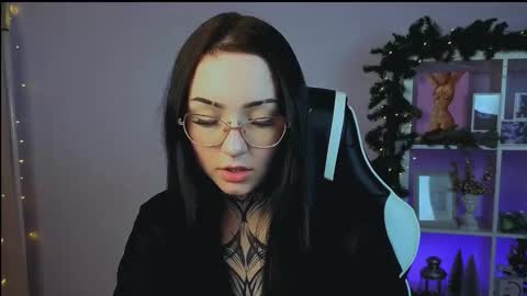 molly_kisss online show from December 14, 8:09 am