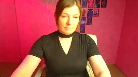 Snapshot of molly_mis chatting on April 24, 11:45 am Molly online show from April 24, 11:45 am