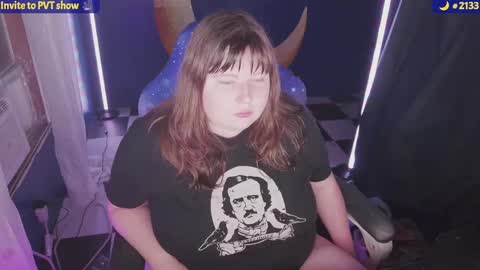Snapshot of molly_moons chatting on September 9, 3:39 am molly_moons online show from September 9, 3:39 am