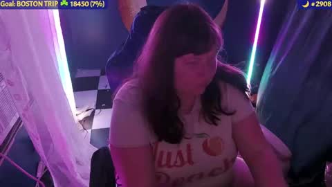 Snapshot of molly_moons chatting on September 20, 3:18 am molly_moons online show from September 20, 3:18 am