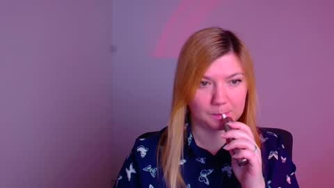 Molly online show from January 18, 6:24 am