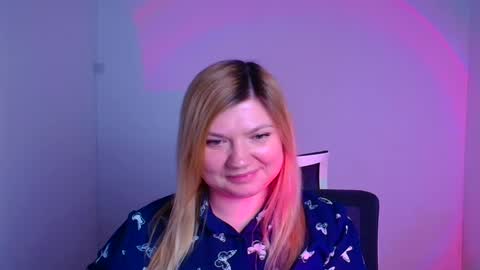 Molly online show from February 8, 3:42 pm