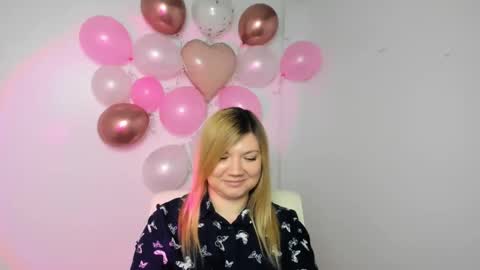 Molly online show from February 14, 3:58 pm