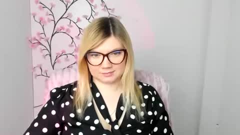 Molly online show from January 11, 12:54 pm