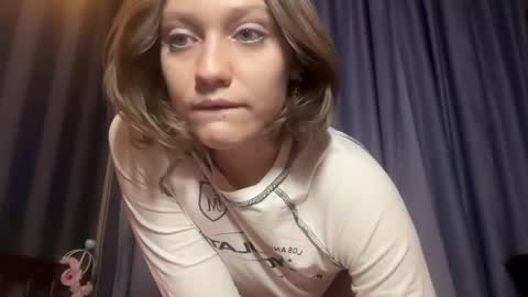 molly_poly online show from December 19, 5:53 pm