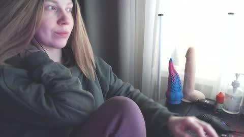 I have new photos come and see with love Molly online show from January 17, 10:11 am